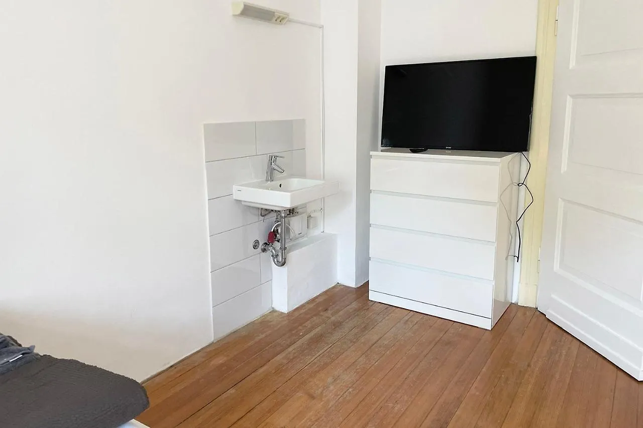 Apartment With Balcony In Edingen-Neckarhausen