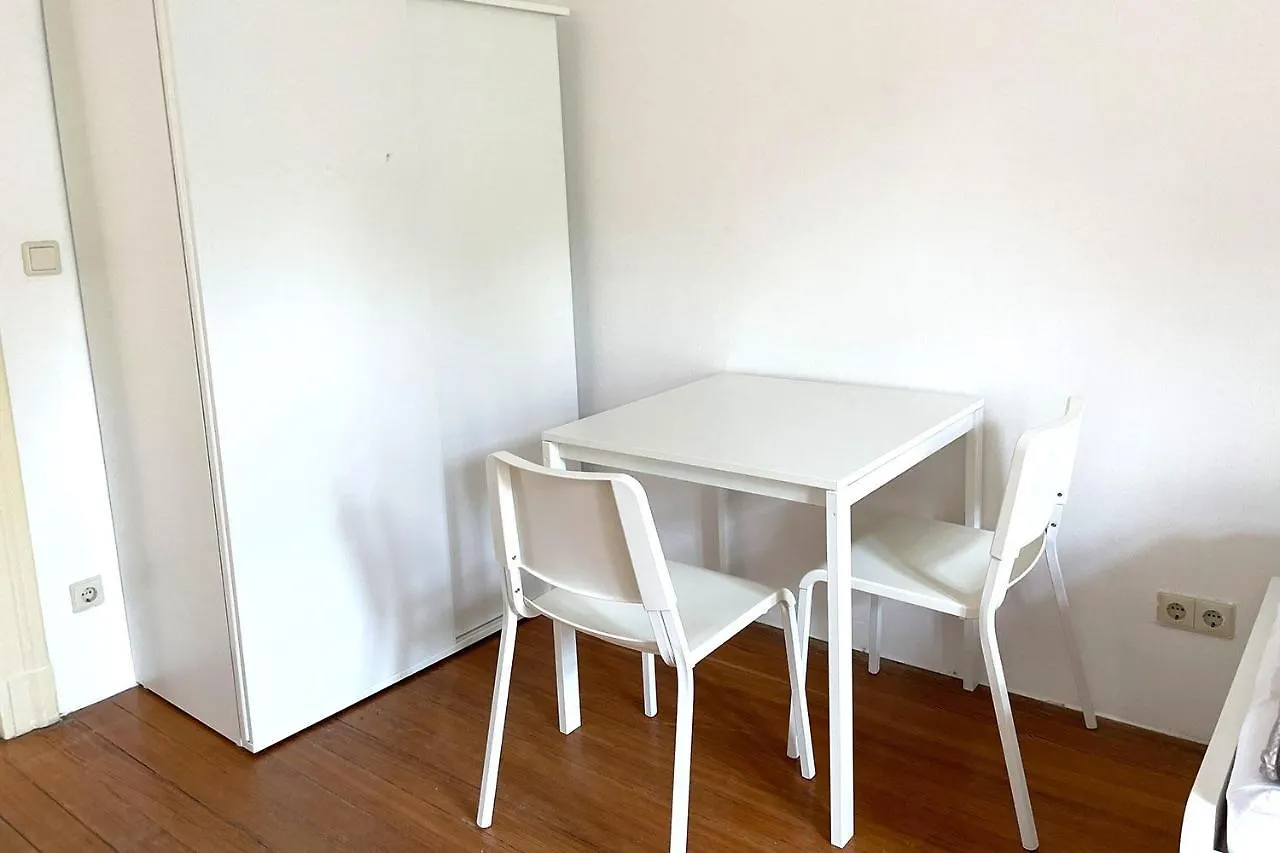 Apartment With Balcony In Edingen-Neckarhausen