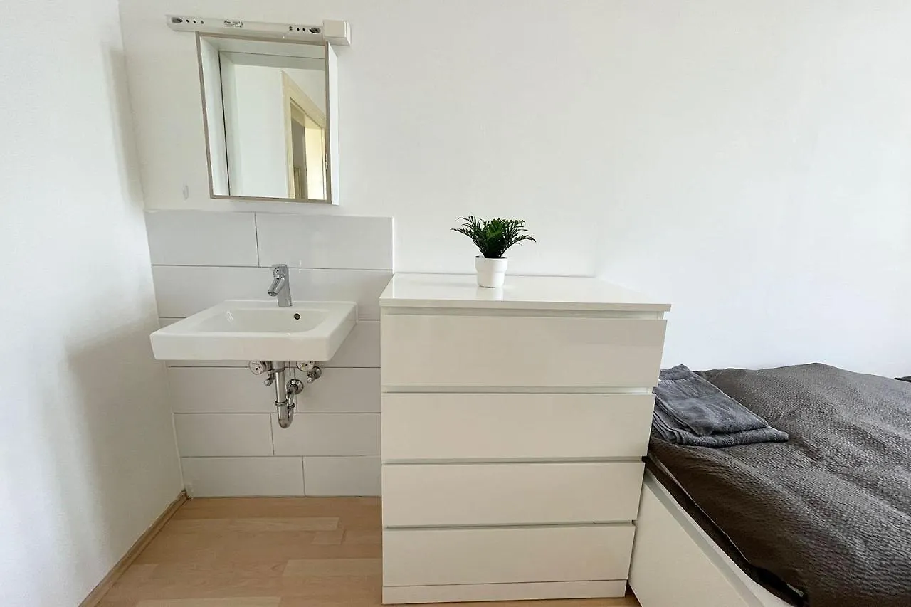Apartment With Balcony In Edingen-Neckarhausen
